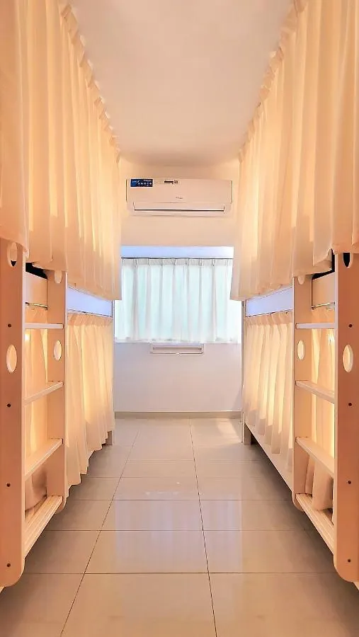 Westay Hostel Dubai 0*,  Emirados Árabes Unidos